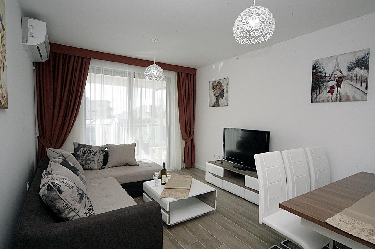 Sea Star Apartment Dobrá Voda Exterior foto