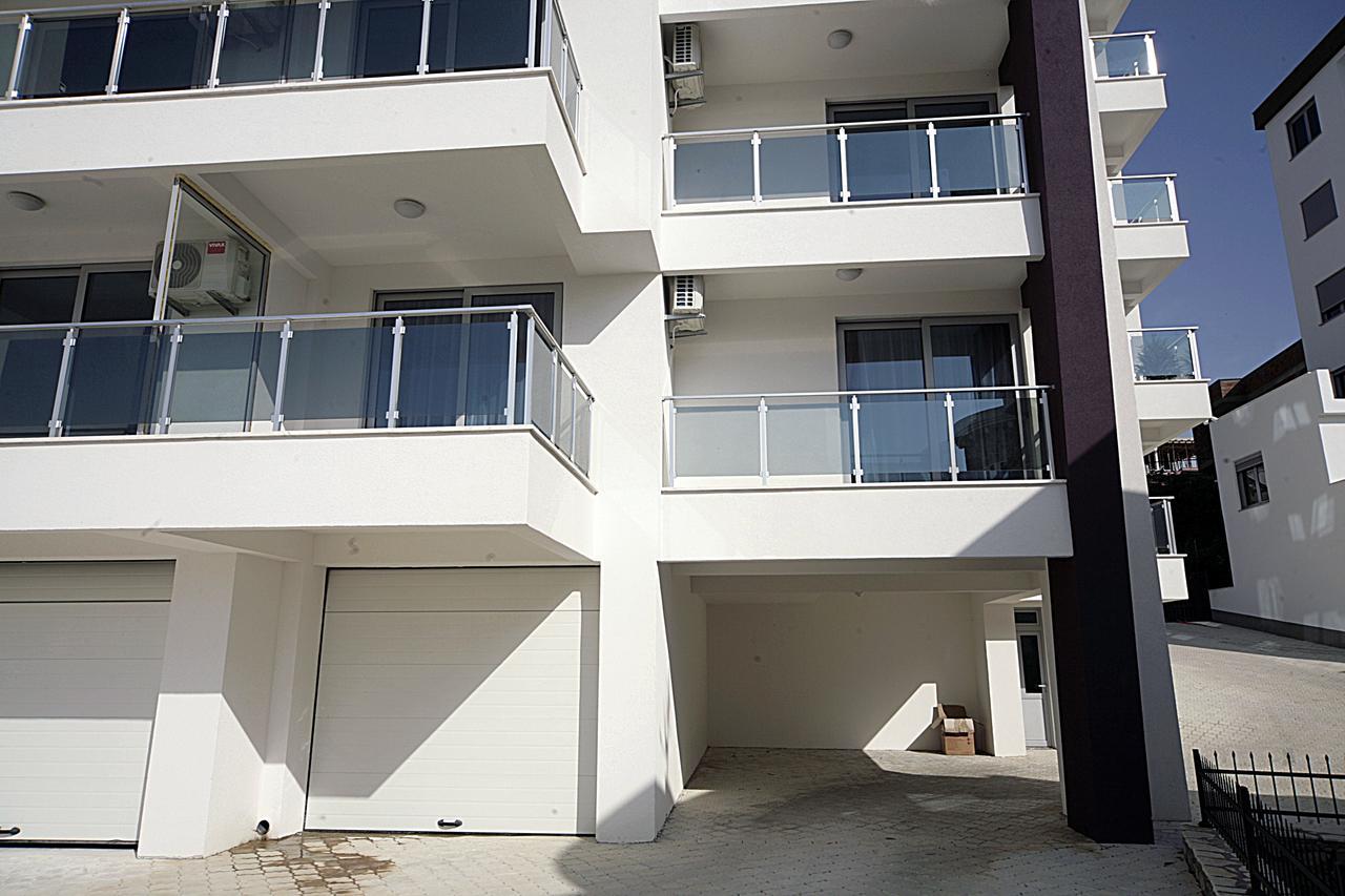 Sea Star Apartment Dobrá Voda Exterior foto